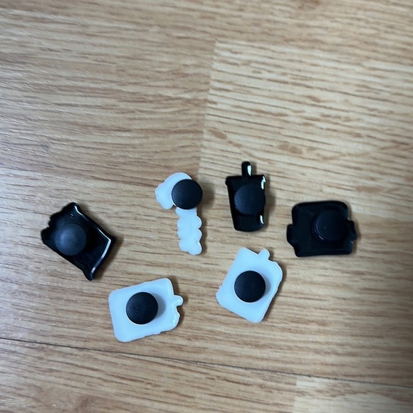 Set of 6 Chick Shoe charms for shoes or bracelet NWT - Picture 3 of 4